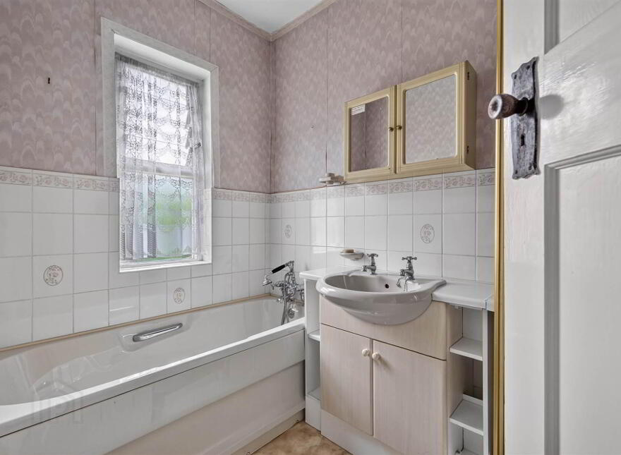 108 Upper Lisburn Road, Finaghy, Belfast, BT10 0BB