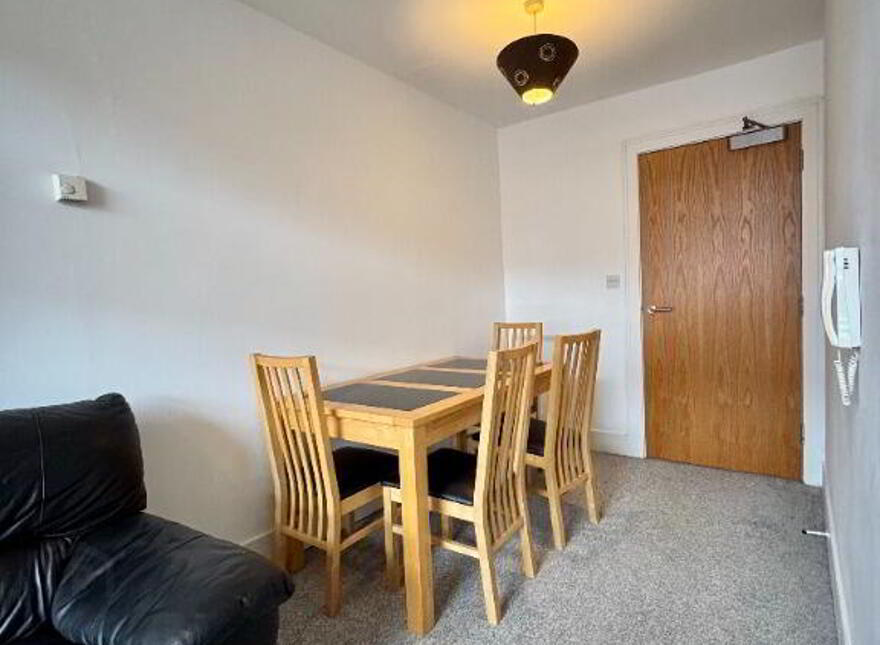 98 University Street, Belfast, BT7 1HE