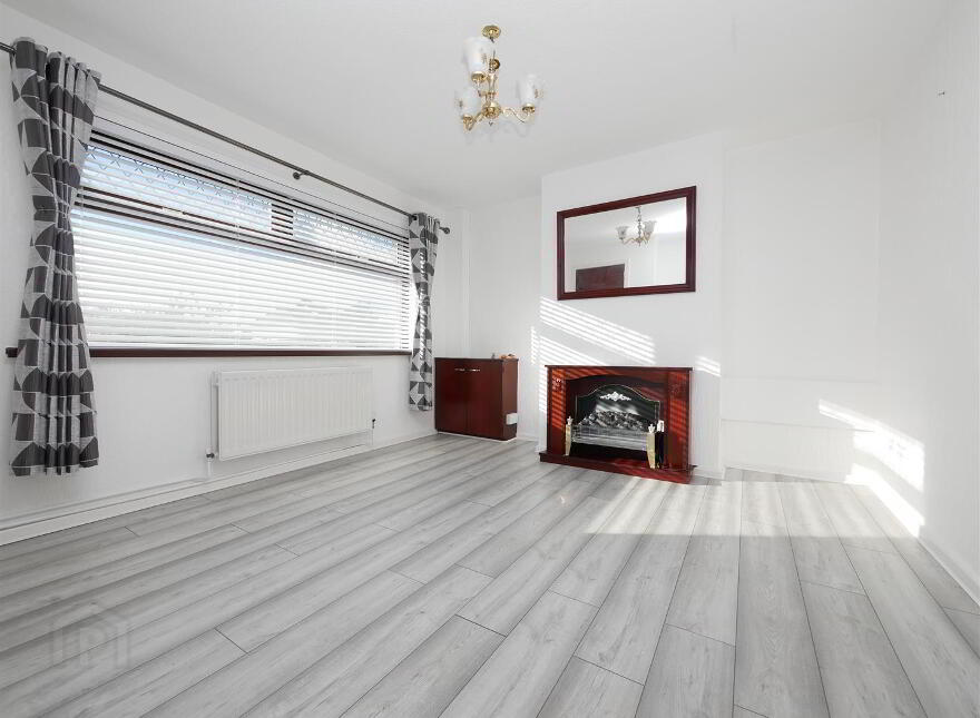 6 Grays Park Avenue, Belvoir Park, Castlereagh, Belfast, BT8 7QE
