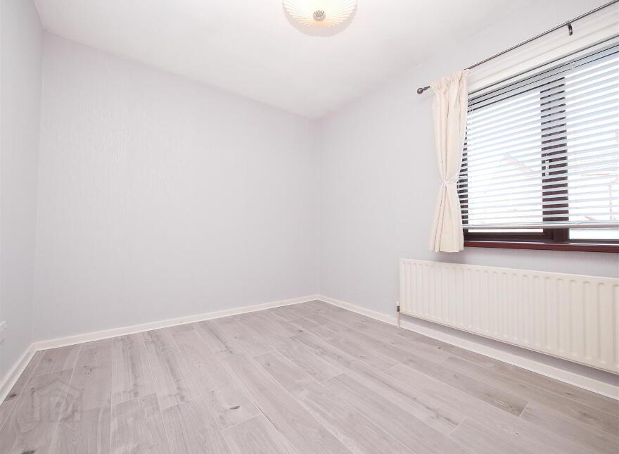 6 Grays Park Avenue, Belvoir Park, Castlereagh, Belfast, BT8 7QE