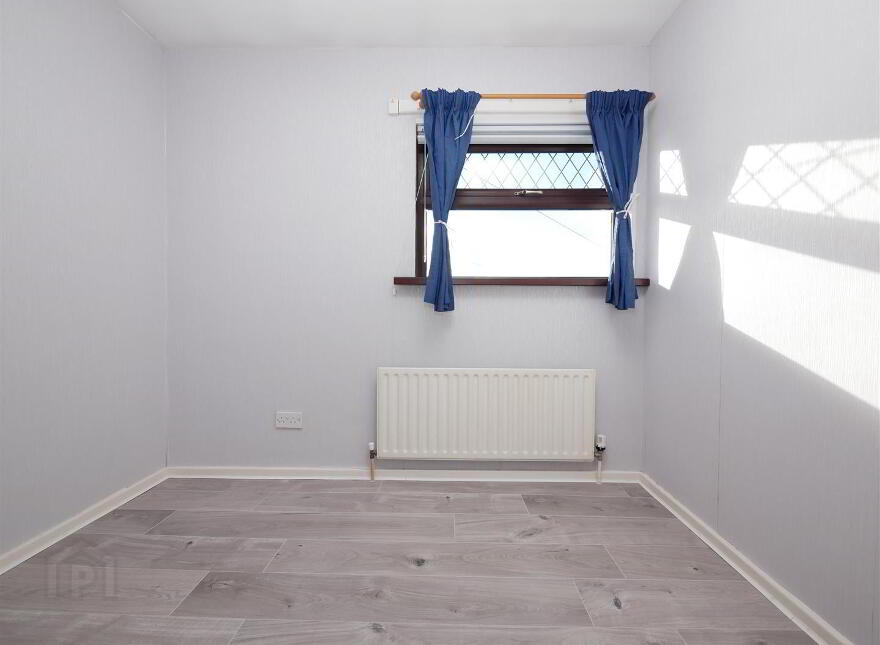 6 Grays Park Avenue, Belvoir Park, Castlereagh, Belfast, BT8 7QE