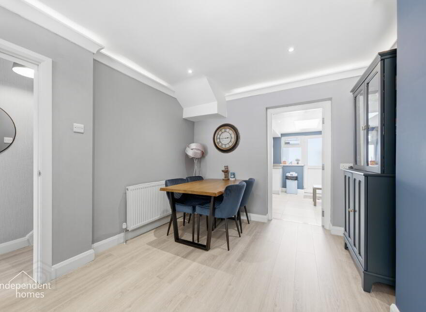 27 Newington Avenue, Larne, BT40 1NN