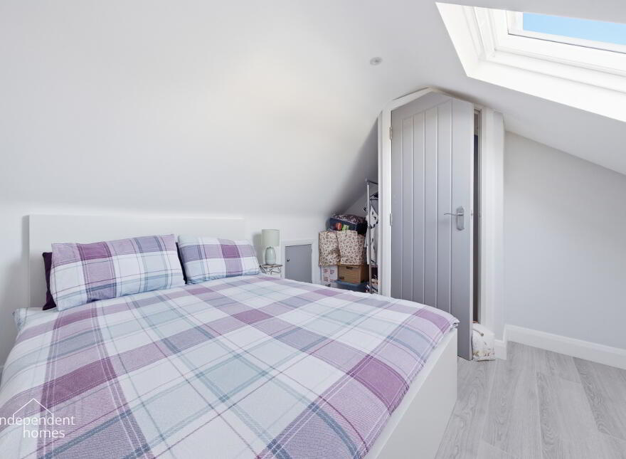 27 Newington Avenue, Larne, BT40 1NN