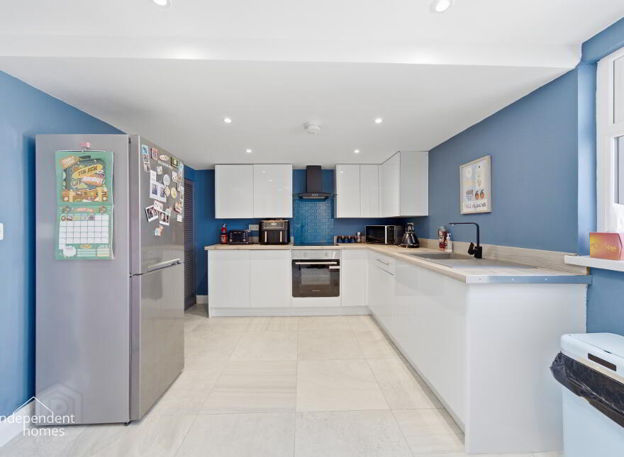 27 Newington Avenue, Larne, BT40 1NN