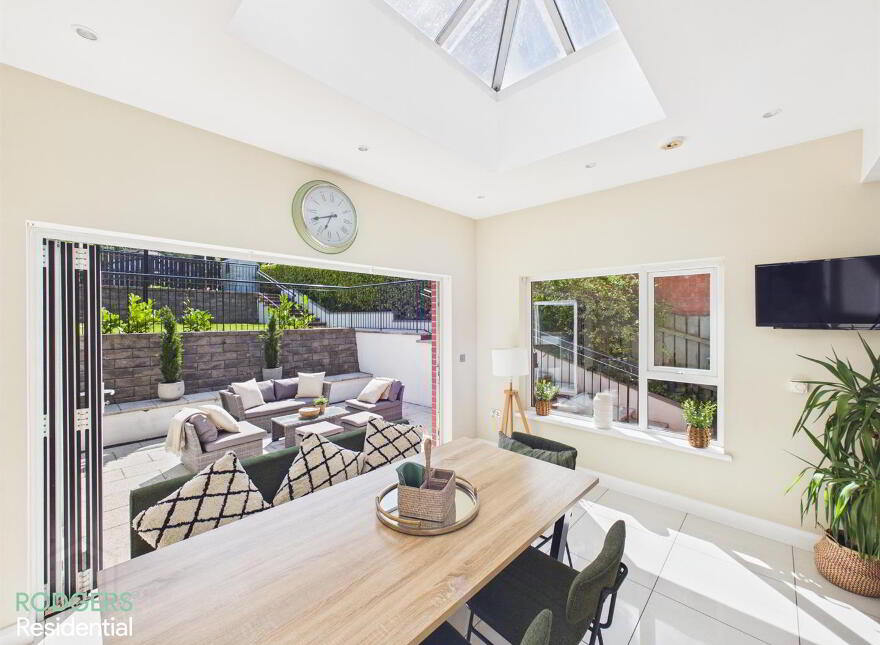 70 Woodlands, Croft Road, Holywood, BT18 0PE