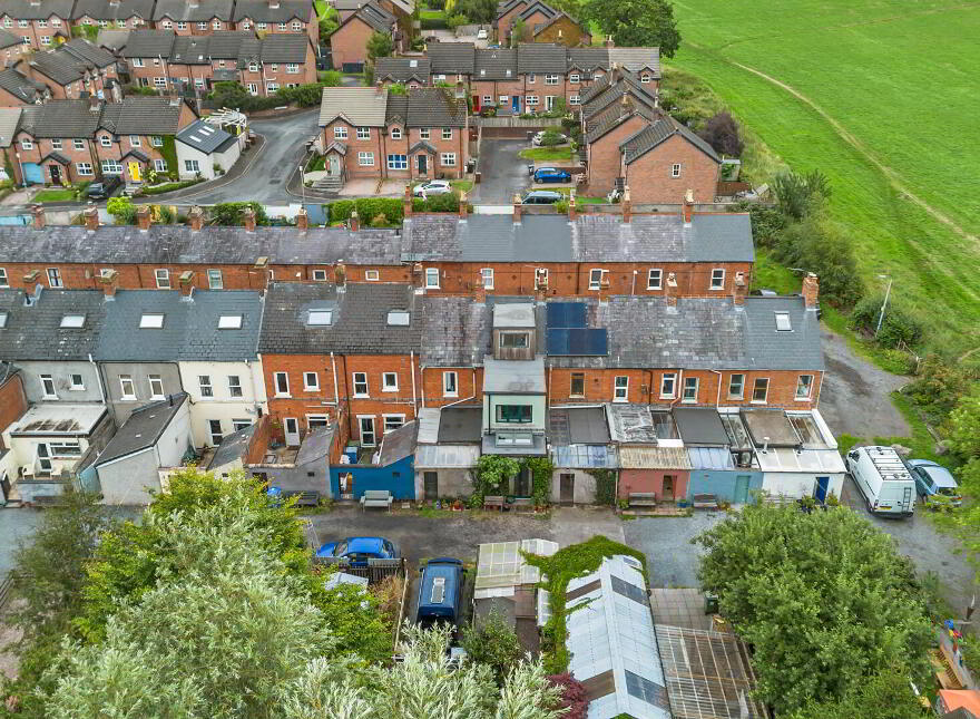 40 Edenderry Village, Belfast, BT8 8LG