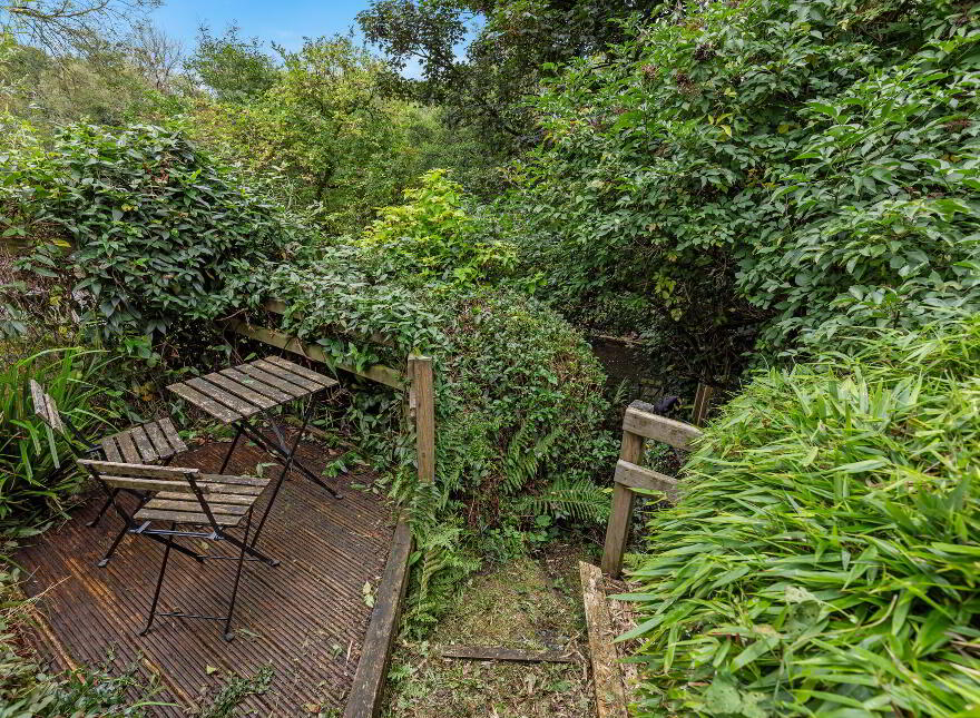 40 Edenderry Village, Belfast, BT8 8LG