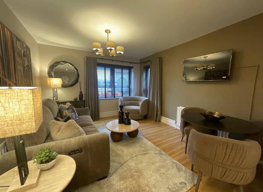 Apt 1, Lesley Central, Shankill Road, Belfast, BT13 1FD