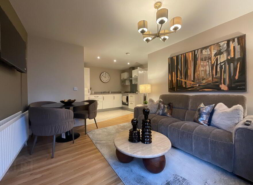 Apt 1, Lesley Central, Shankill Road, Belfast, BT13 1FD