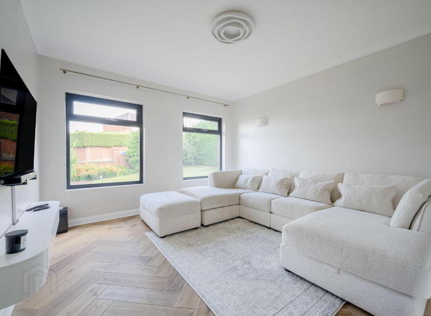 18 Beechill Park Avenue, Belfast, BT8 7PR
