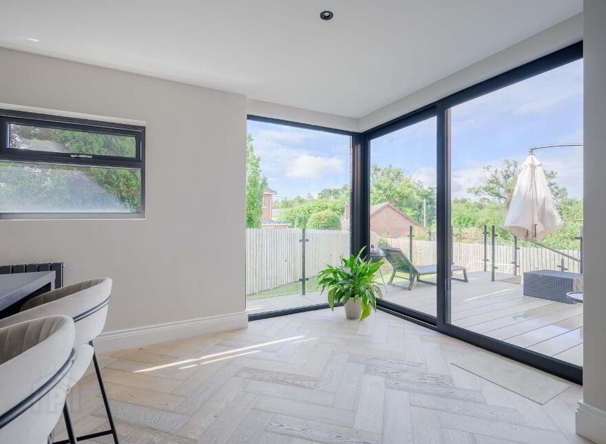 18 Beechill Park Avenue, Belfast, BT8 7PR