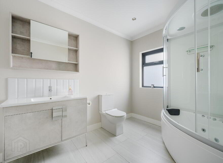 18 Beechill Park Avenue, Belfast, BT8 7PR