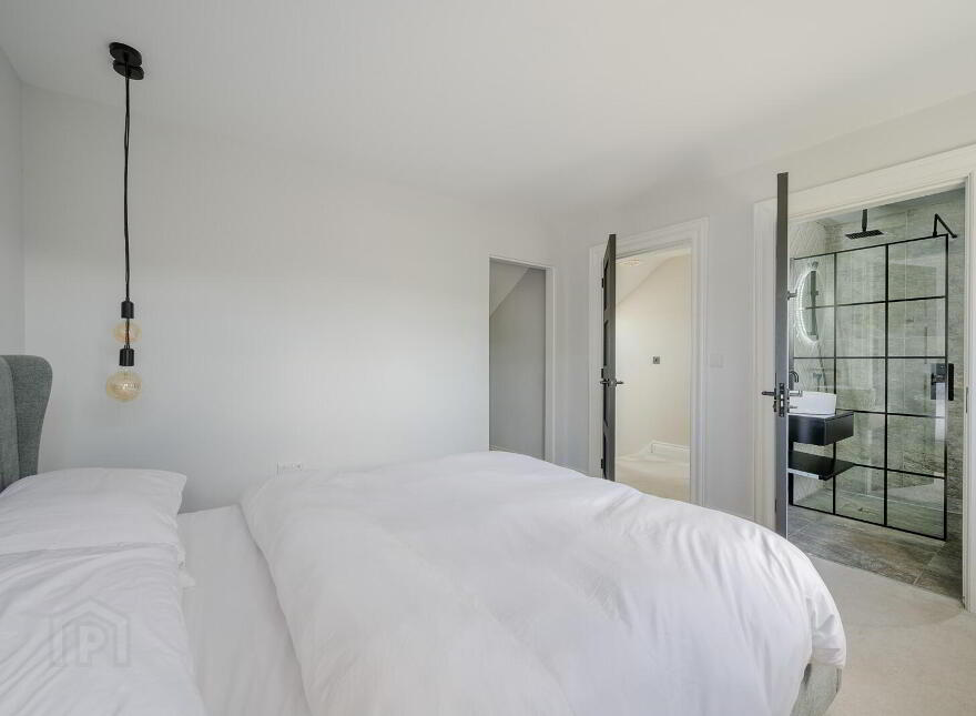 18 Beechill Park Avenue, Belfast, BT8 7PR