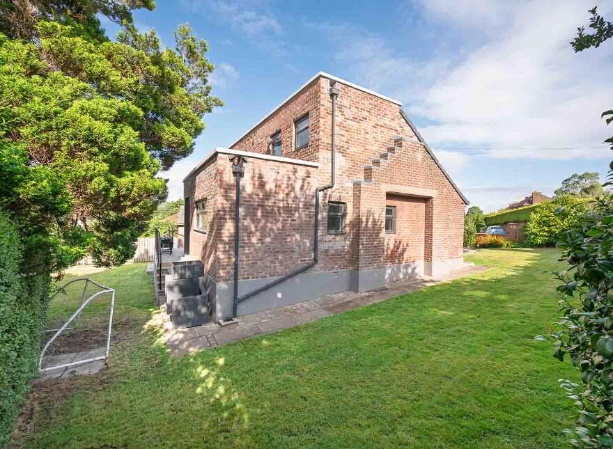 18 Beechill Park Avenue, Belfast, BT8 7PR