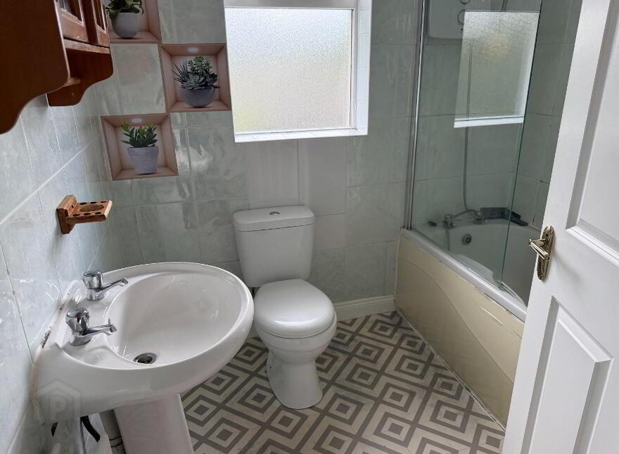 3 Riverside Apartments, Ballinagh, H12W588