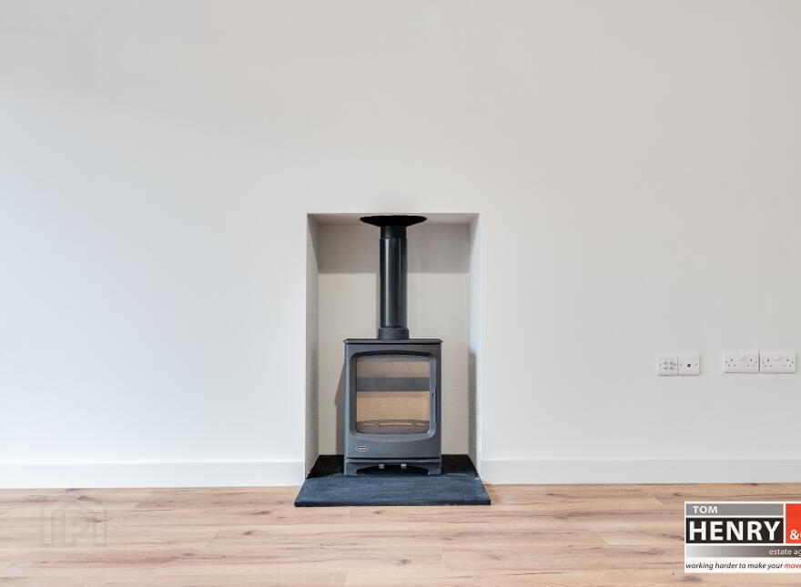 Semi-Detached, Willow Park, Mullaghmore Road, Dungannon, BT70 1XD