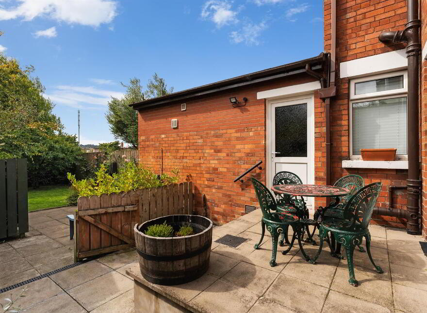 10 Onslow Parade, Cregagh/ Ravenhill, Belfast, BT6 0AR