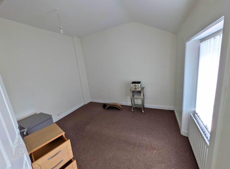 3 Victoria Road, Larne, BT40 1RY