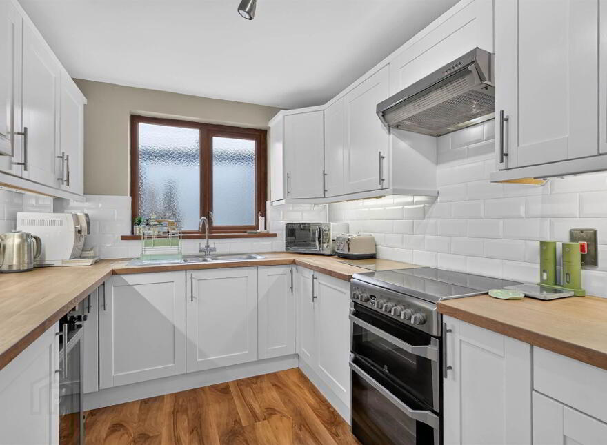 26 Titania Street, Belfast, BT6 8NT