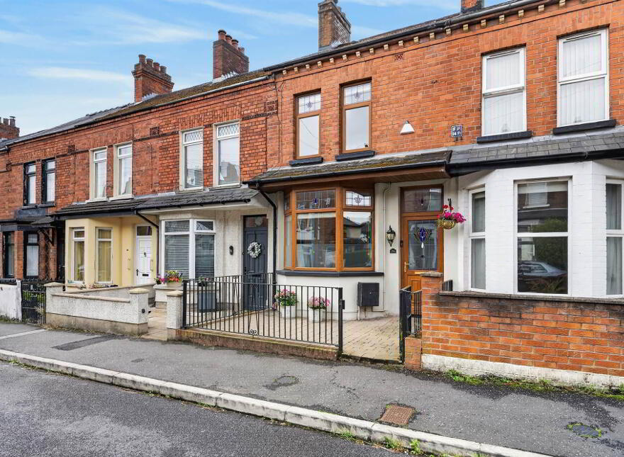 26 Titania Street, Belfast, BT6 8NT