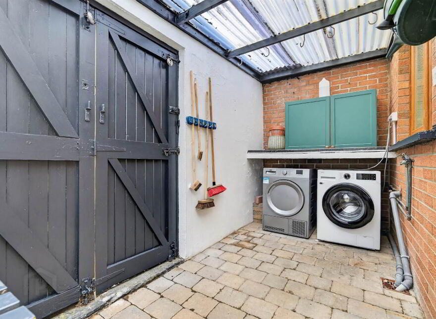 26 Titania Street, Belfast, BT6 8NT