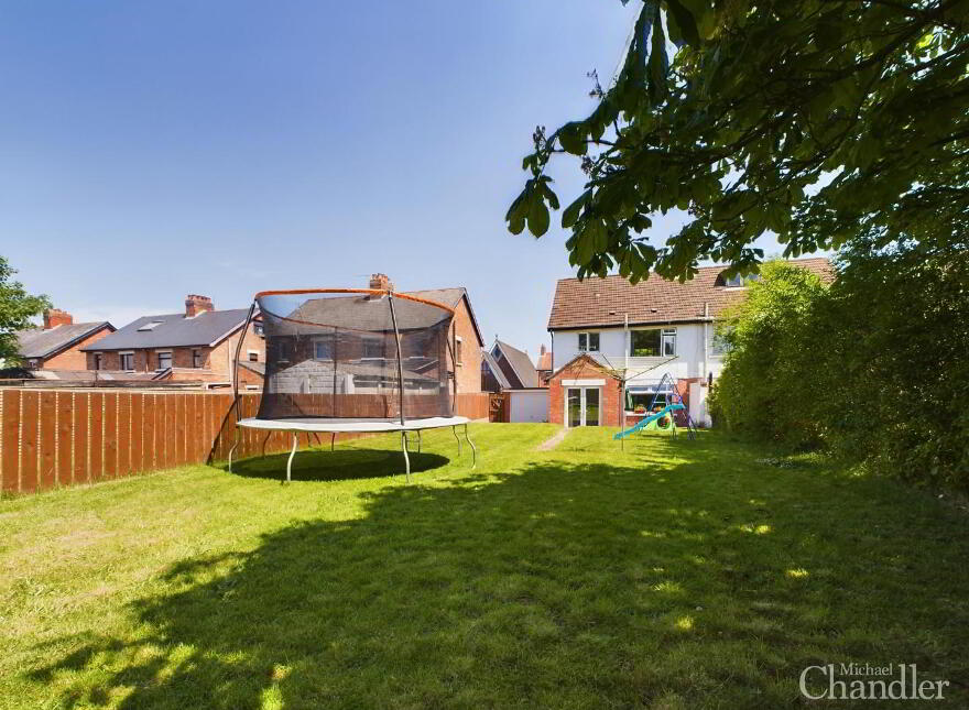 107 Sicily Park, Belfast, BT10 0AP