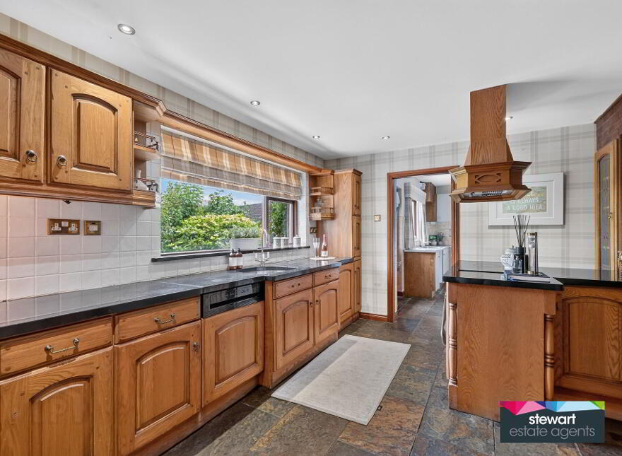 51 Lisnasure Road, Donaghcloney, Dromore, BT25 1JH