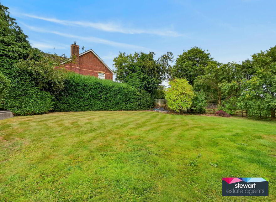 51 Lisnasure Road, Donaghcloney, Dromore, BT25 1JH