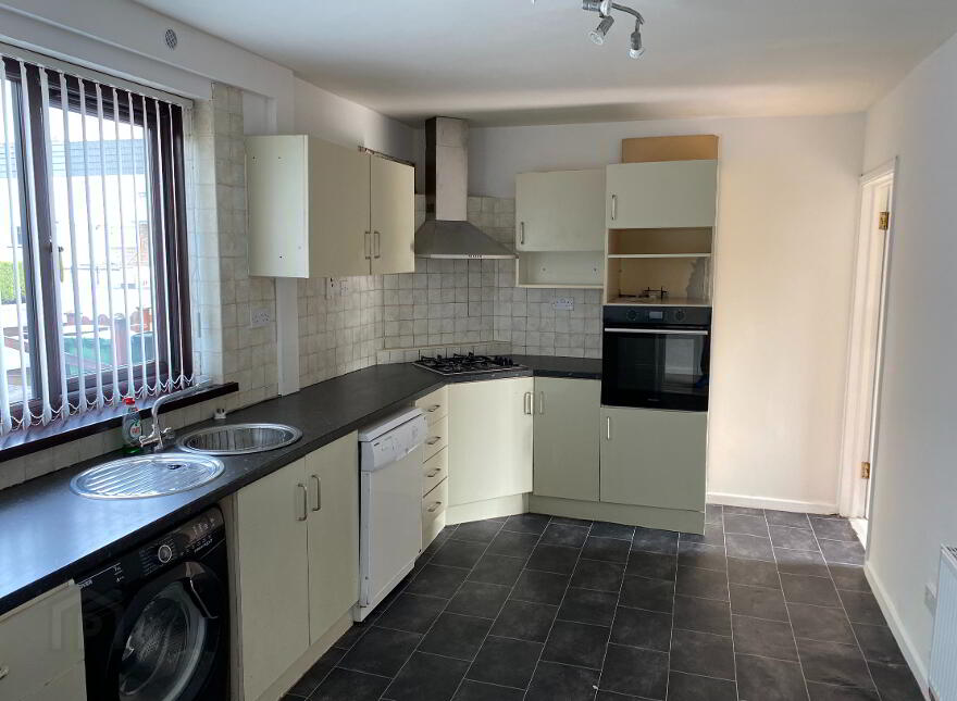 2 Sawel Place, Lisburn, BT28 1DS