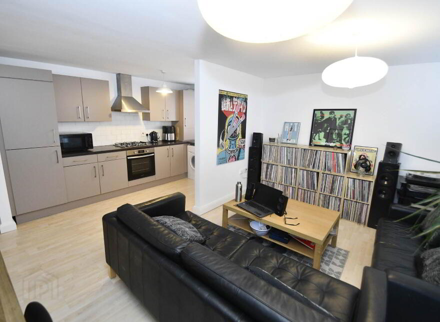 Apt 5, Anderson Building, Ross Mill Avenue, Falls Road, Belfast, BT13 2QQ