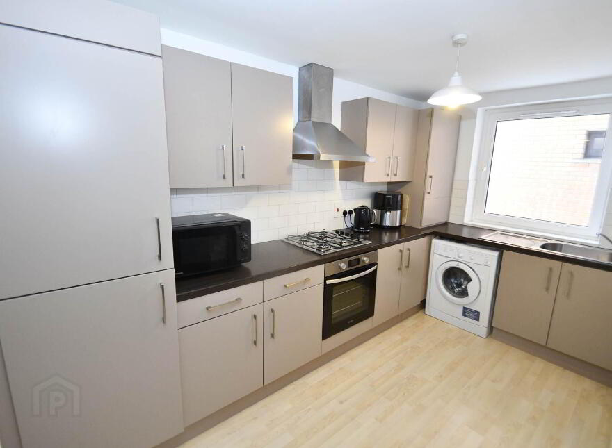 Apt 5, Anderson Building, Ross Mill Avenue, Falls Road, Belfast, BT13 2QQ