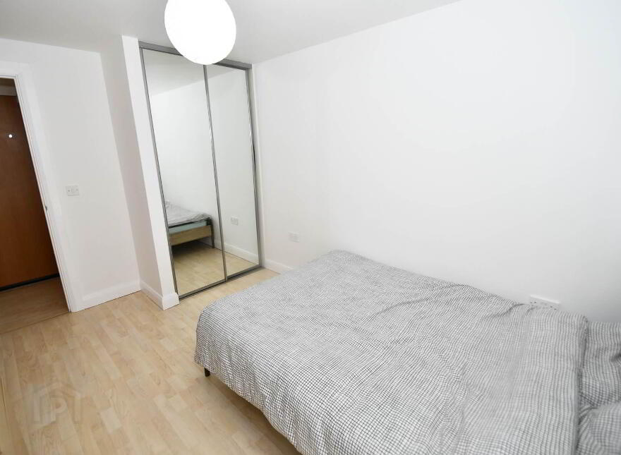 Apt 5, Anderson Building, Ross Mill Avenue, Falls Road, Belfast, BT13 2QQ