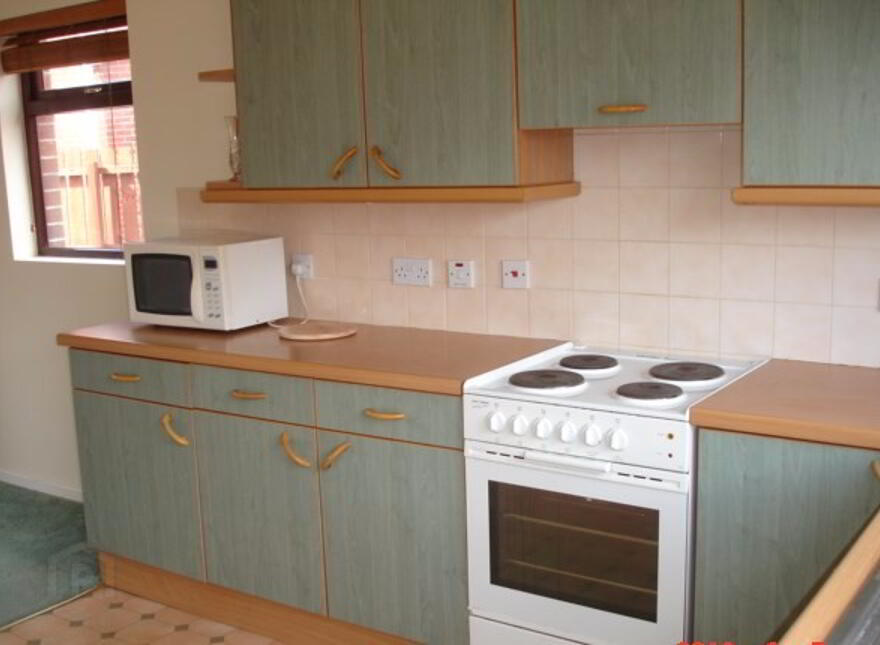 43 Town Park, Carrickfergus, BT38 8FG