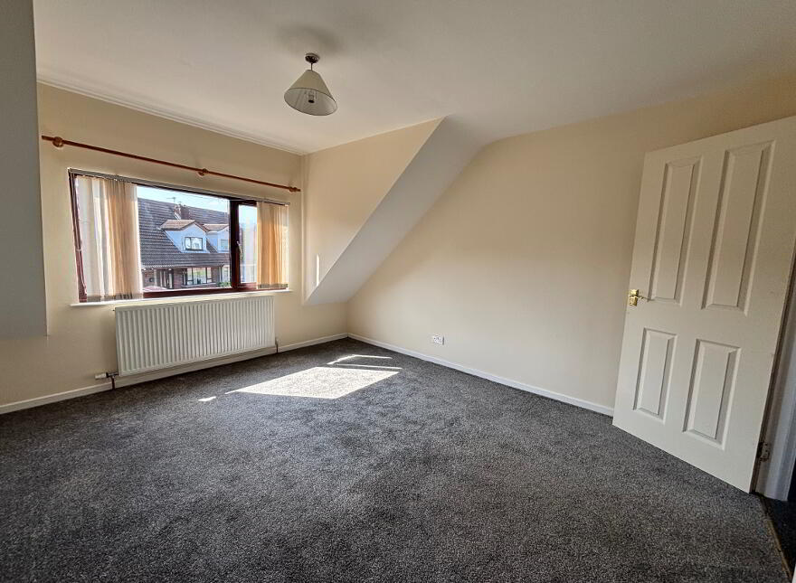 43 Town Park, Carrickfergus, BT38 8FG