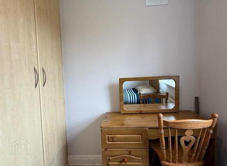 6 Castle Court, Ballaghaderreen, F45XY70