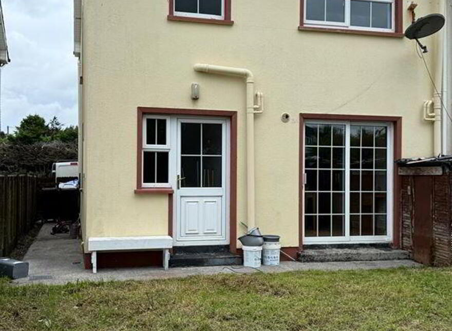 6 Castle Court, Ballaghaderreen, F45XY70