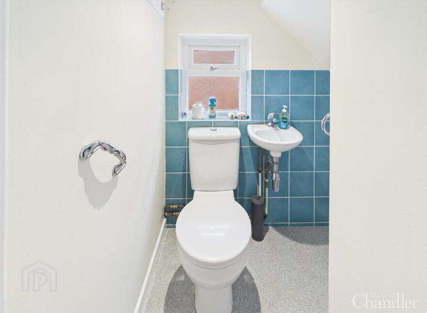 60 Glenholm Crescent, Belfast, BT8 6LS