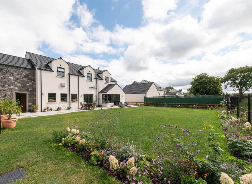 3 Willow Lane, Magheraknock Road, Ballynahinch, BT24 8FR