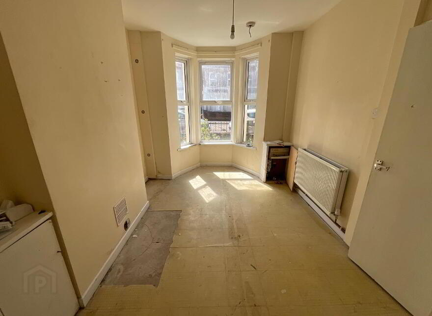 29 Surrey Street, Off Lisburn Road, Belfast, BT9 7FR