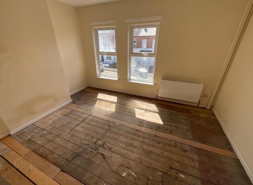 29 Surrey Street, Off Lisburn Road, Belfast, BT9 7FR