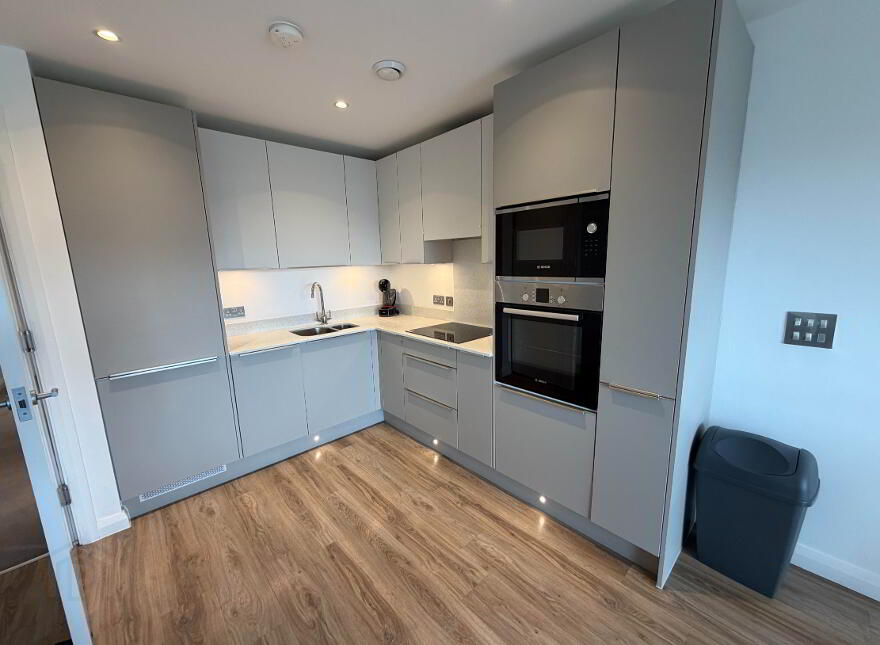 214 Portland 88, 55 Ormeau Road, Belfast, BT7 1FD