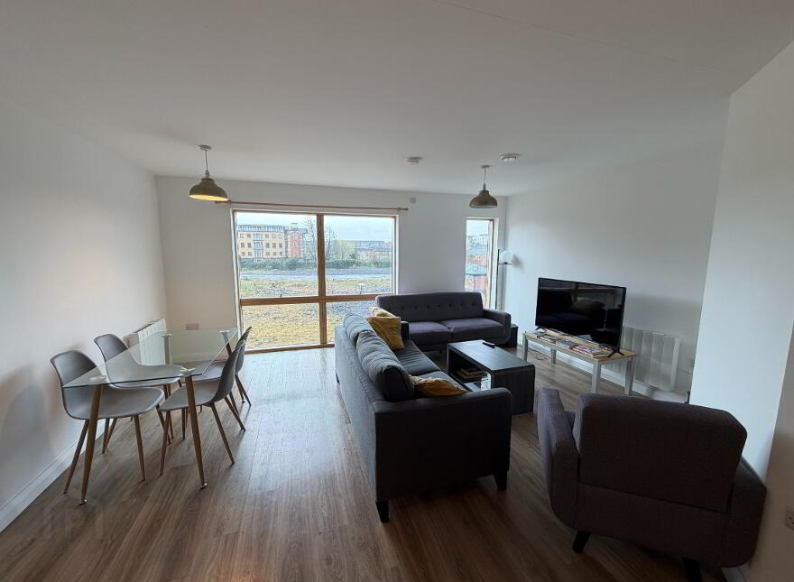 214 Portland 88, 55 Ormeau Road, Belfast, BT7 1FD