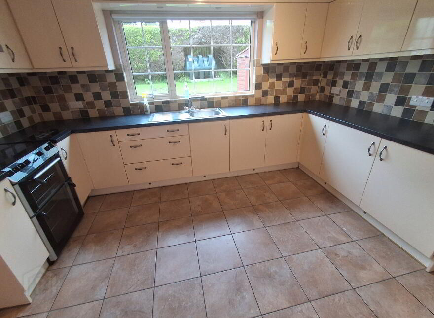 20 Nutfield Road, Lisnaskea, BT92 0LA