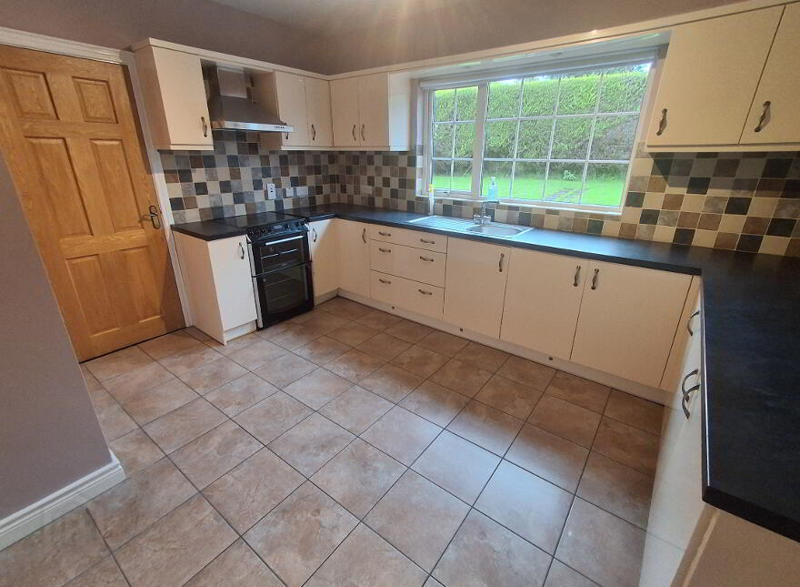 20 Nutfield Road, Lisnaskea, BT92 0LA