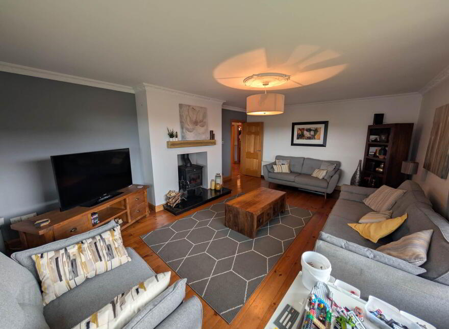 12 Ash Grove, Larne, BT40 2AE