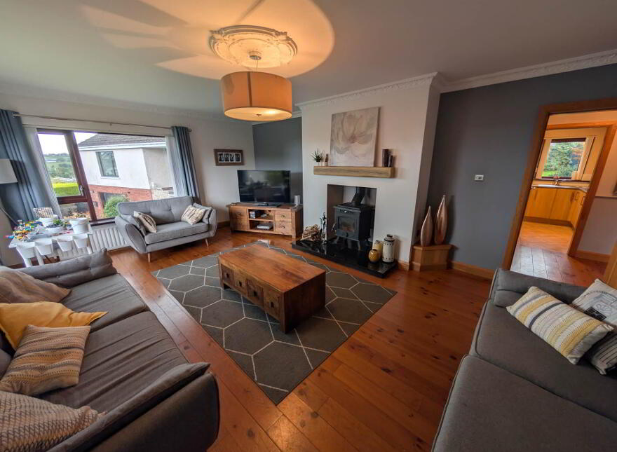 12 Ash Grove, Larne, BT40 2AE