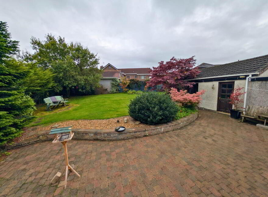 12 Ash Grove, Larne, BT40 2AE