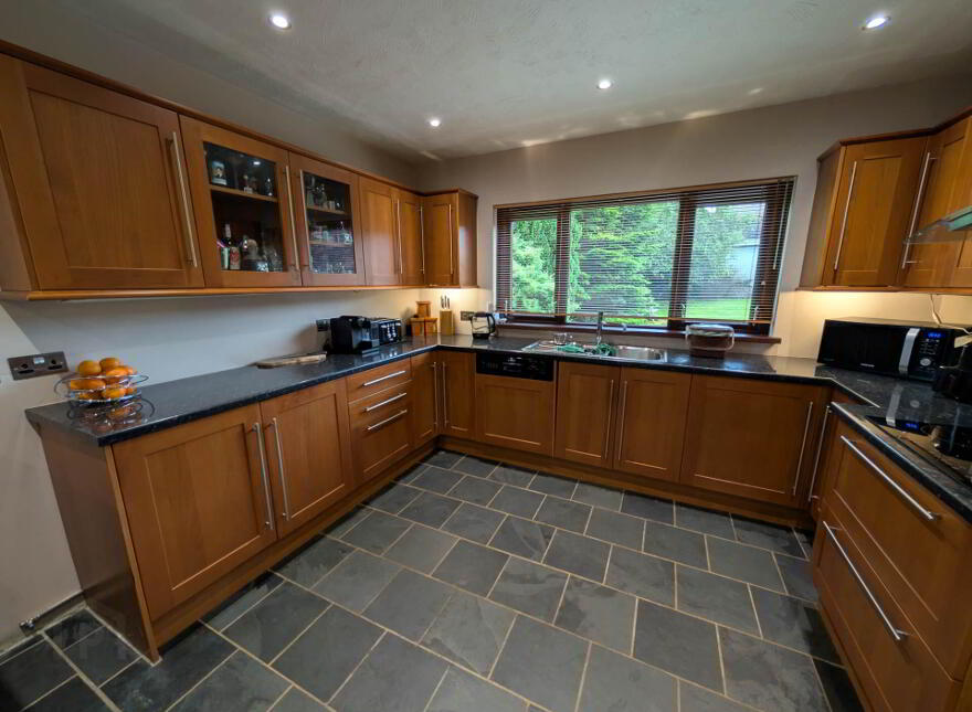 12 Ash Grove, Larne, BT40 2AE