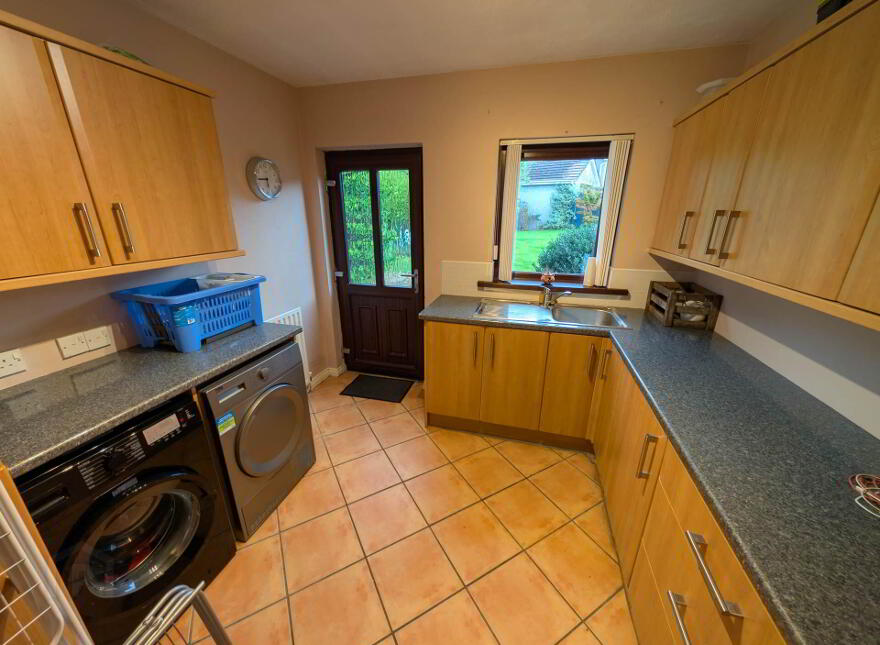 12 Ash Grove, Larne, BT40 2AE