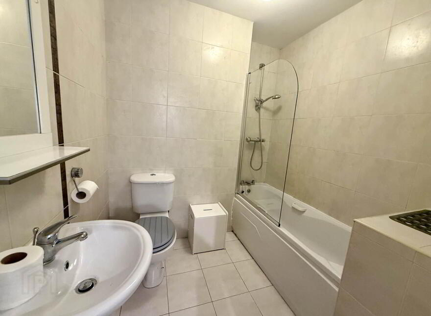 B2 Apartment Block, B Cormullen, Foxford, F26K702